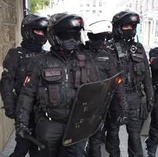 brigades de répression,gestes barrières,paris,pillage,racailles